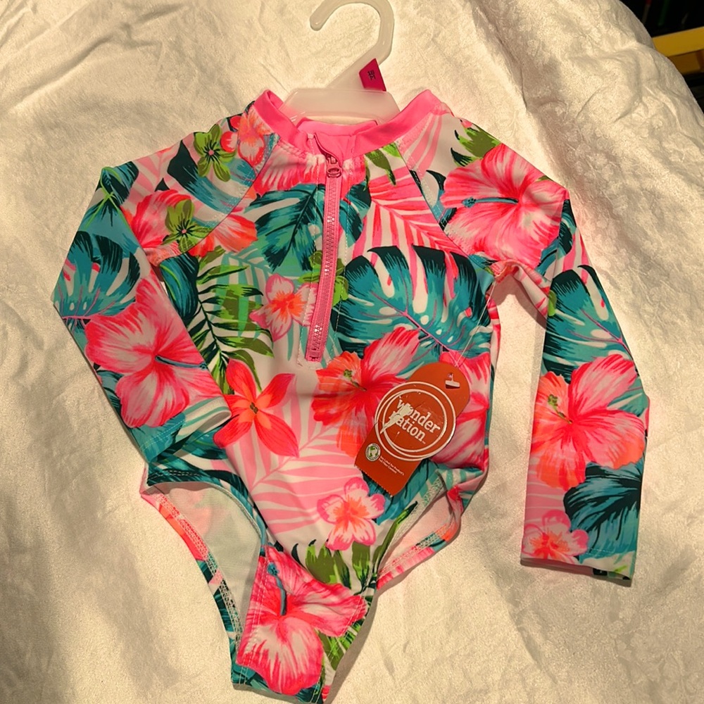 One please, Hawaii, Maui themed bathing suit. NEW